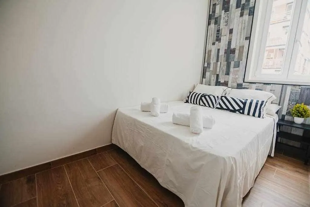 Lujoso Apartamento 贝纳尔马德纳