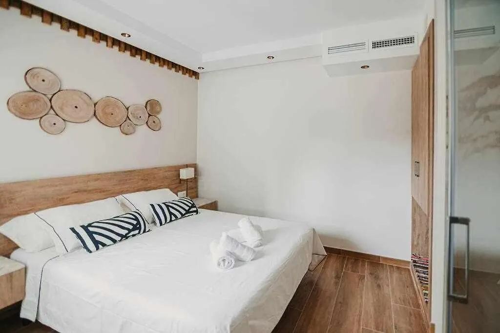 Lujoso Apartamento בנאלמדנה